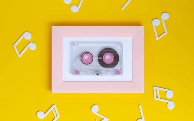 تیزرهای تبلیغاتی موزیکال اختصاصی براتون بسازم.